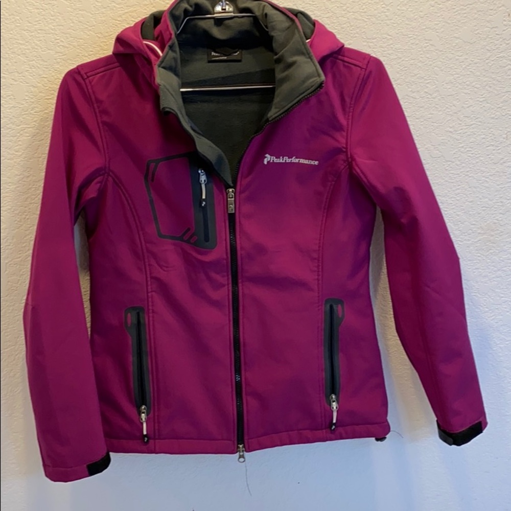 NWOT, Peak Performance Soft Shell Jacket